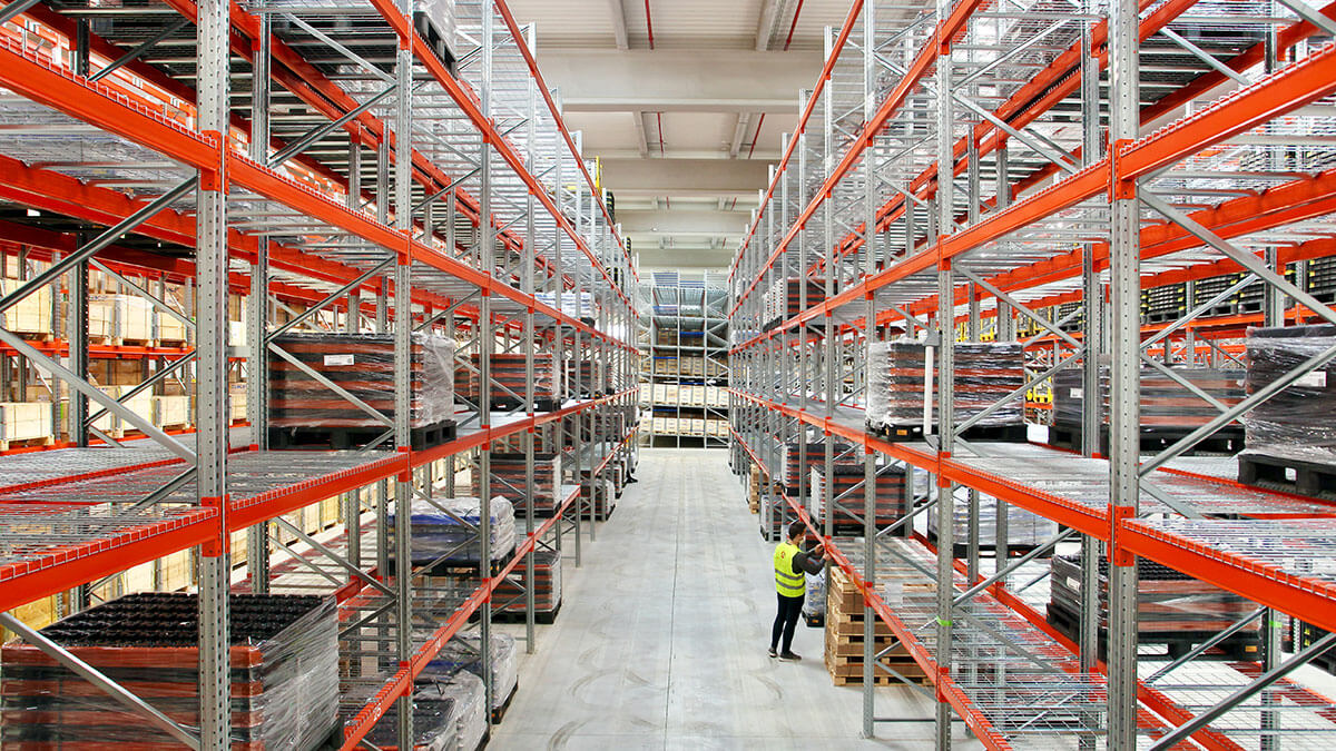 warehouse over capacity