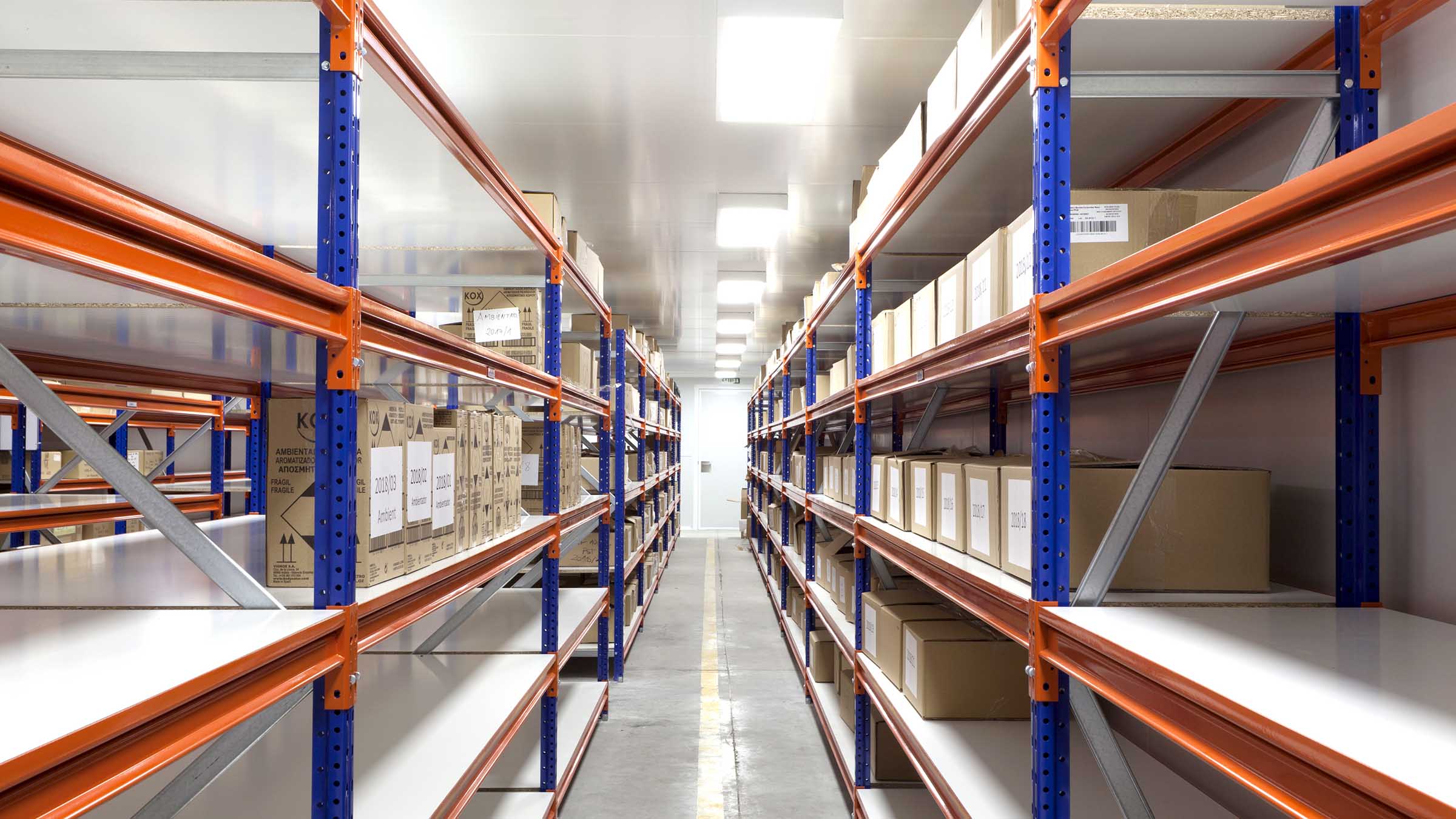 Storage shelving clearance system