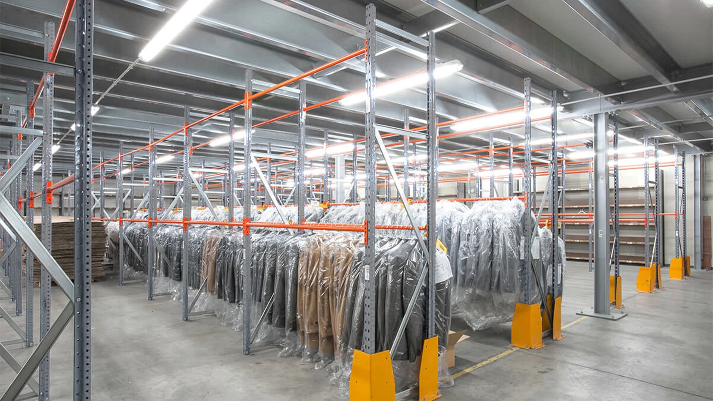 Estanterías para Prenda Colgada