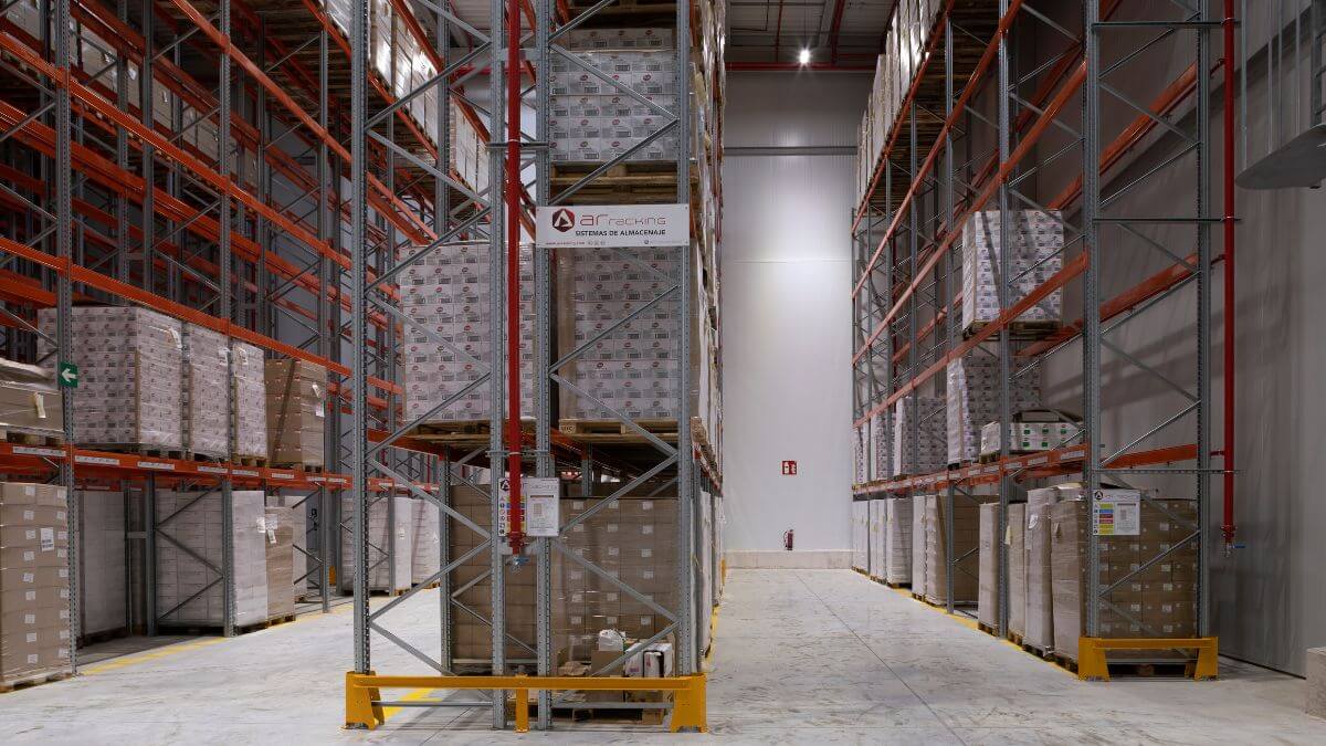 Logistica de almacenamiento AR Racking